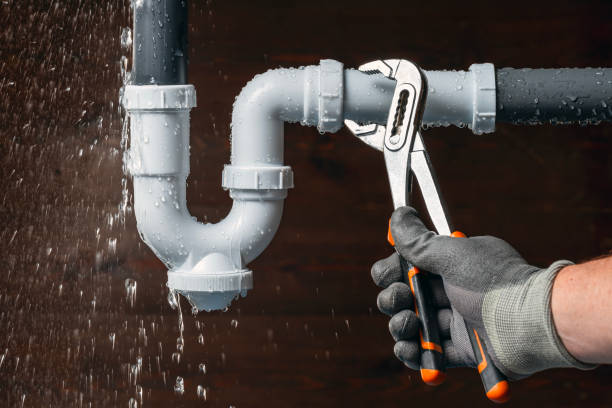 Professional Plumbing technician working in Mentone, IN